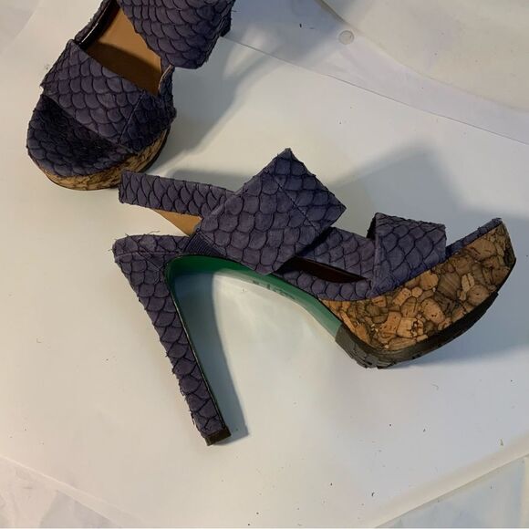 Lisa for Donald Pliner Purple Faux Snakeskin Platform Sandal Heels 6.5M - Picture 8 of 10